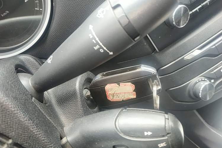 Used Peugeot 408 2014 1.8L Manual Leading Edition Vehicle Key