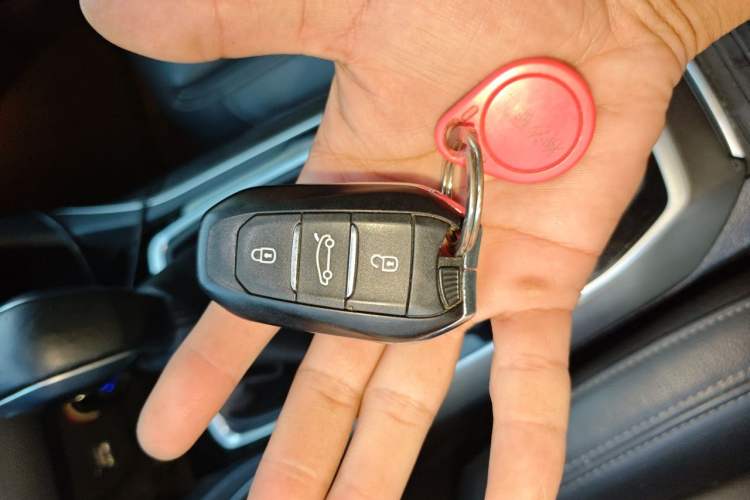 Used Peugeot 408 2014 1.6T Automatic Supreme Edition Vehicle Key
