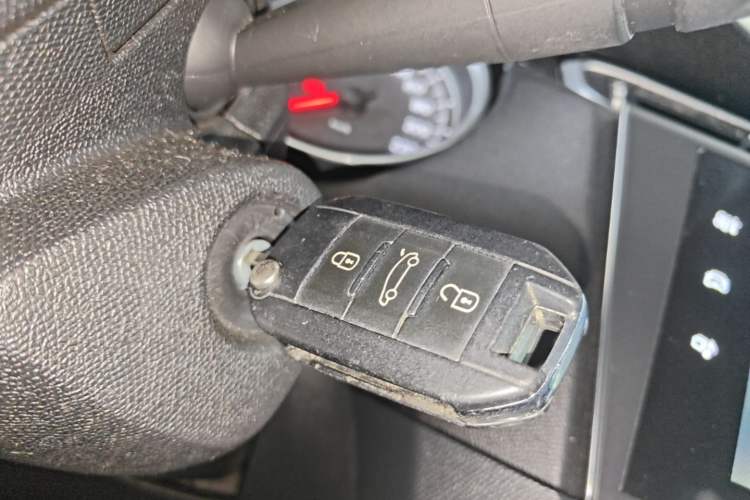 Used Peugeot 408 2014 1.8L Automatic Luxury Edition Vehicle Key