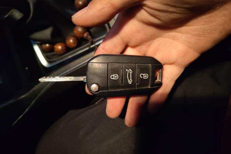 Used Peugeot 408 2014 1.8L Automatic Luxury Edition Vehicle Key