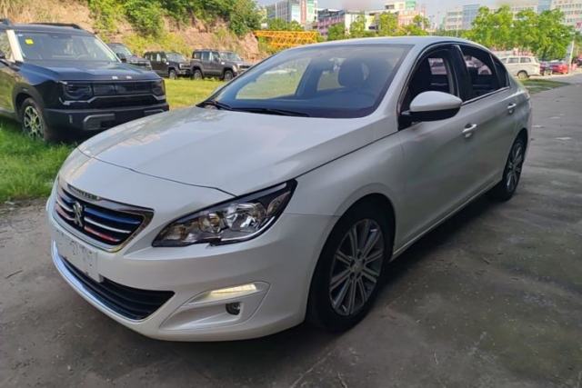 Ojetý Peugeot 408 2014 1.8L Automatic Luxury Edition