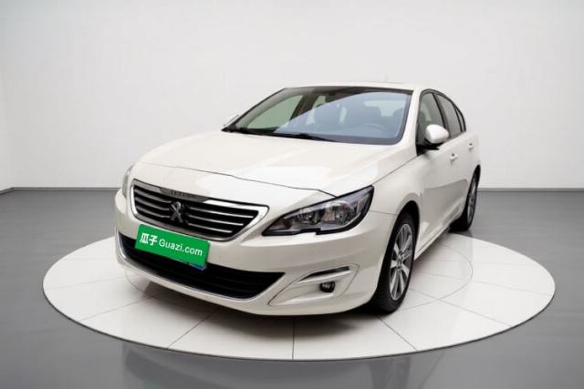 Ojetý Peugeot 408 2014 1.8L Automatic Luxury Edition