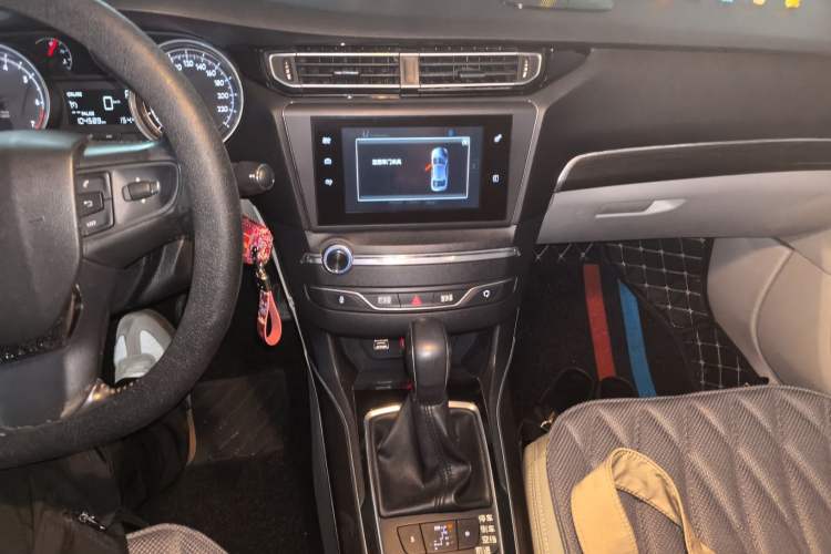 Used Peugeot 408 2014 1.8L Automatic Luxury Edition Audio And AC Panel