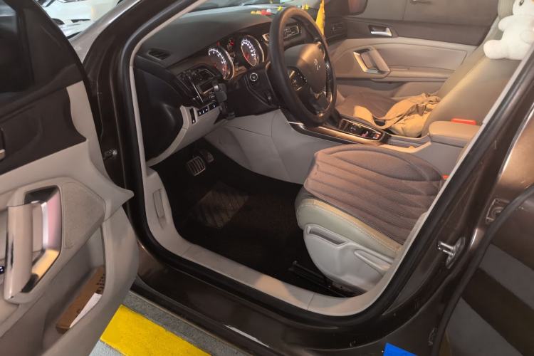 Used Peugeot 408 2014 1.8L Automatic Luxury Edition Driver Seat