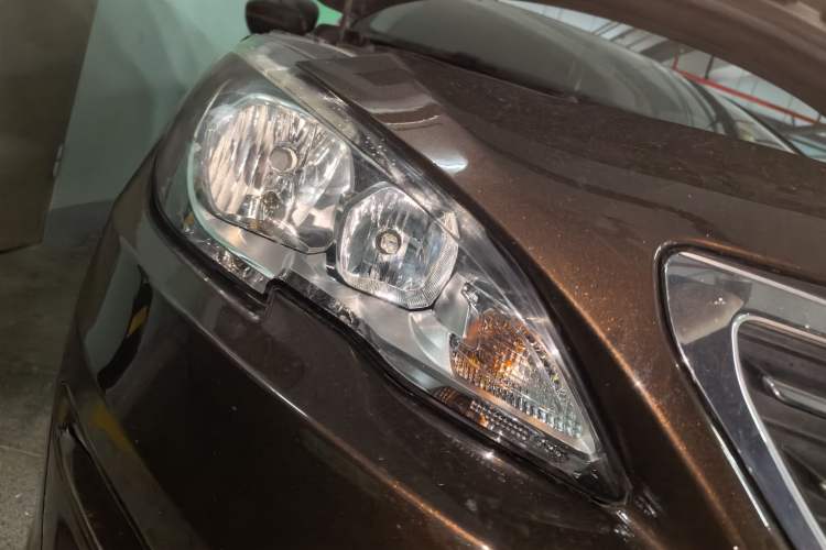 Used Peugeot 408 2014 1.8L Automatic Luxury Edition Right Front Headlight