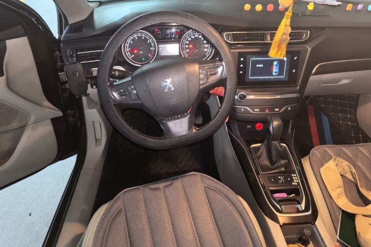 Used Peugeot 408 2014 1.8L Automatic Luxury Edition Steering Wheel