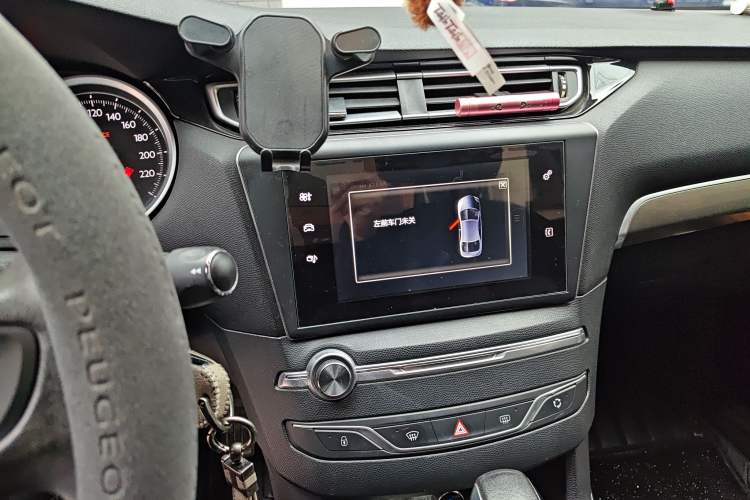 Used Peugeot 408 2015 1.2T Automatic Luxury Edition Audio And AC Panel