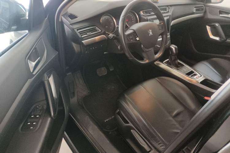Used Peugeot 408 2015 1.2T Automatic Luxury Edition Driver Seat