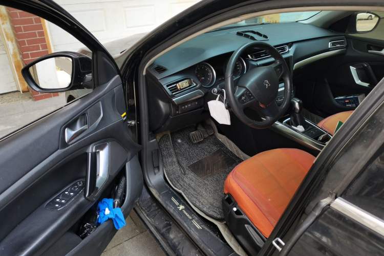 Used Peugeot 408 2015 1.2T Automatic Luxury Edition Driver Seat