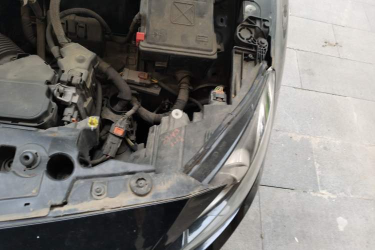 Used Peugeot 408 2015 1.2T Automatic Luxury Edition Engine Bay Left
