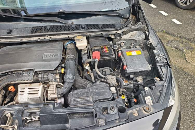 Used Peugeot 408 2015 1.2T Automatic Luxury Edition Engine Bay Left