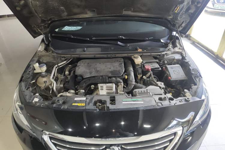 Used Peugeot 408 2015 1.2T Automatic Luxury Edition Engine Bay