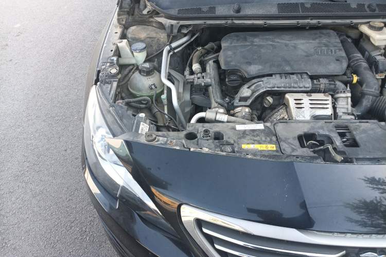 Used Peugeot 408 2015 1.2T Automatic Luxury Edition Engine Bay Right