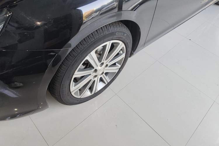 Used Peugeot 408 2015 1.2T Automatic Luxury Edition Exterior 7