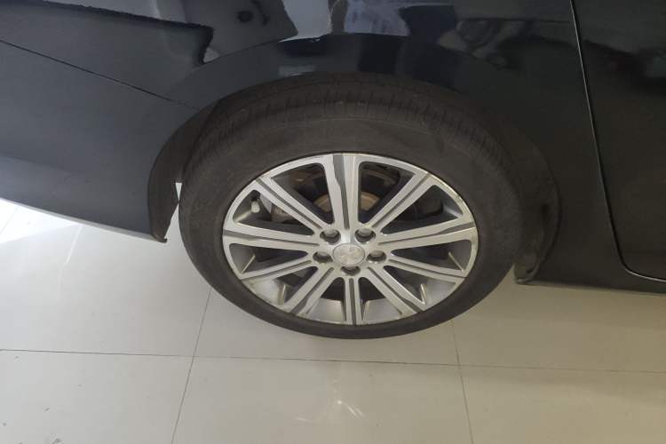 Used Peugeot 408 2015 1.2T Automatic Luxury Edition Exterior 8