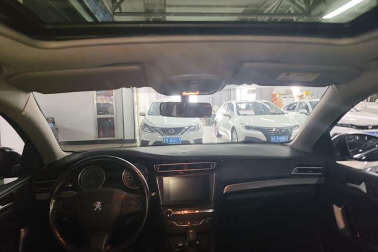Used Peugeot 408 2015 1.2T Automatic Luxury Edition Headliner
