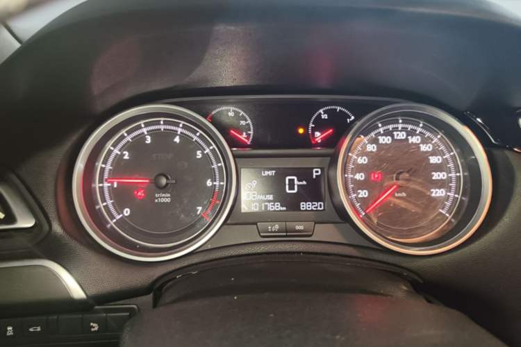 Used Peugeot 408 2015 1.2T Automatic Luxury Edition Instrument Cluster