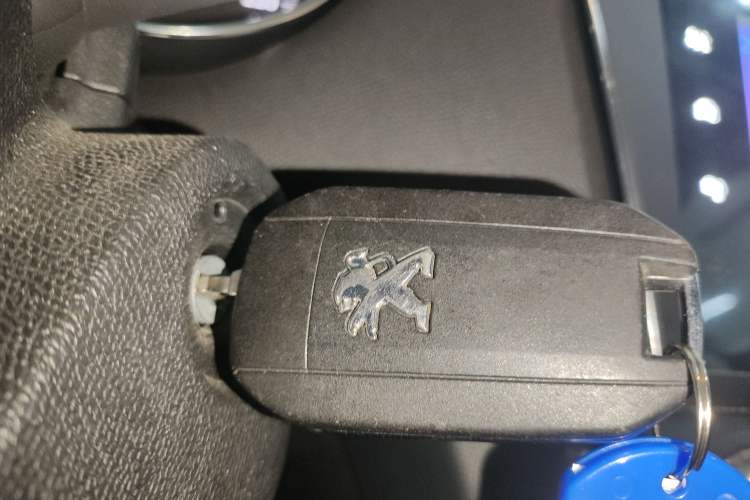 Used Peugeot 408 2015 1.2T Automatic Luxury Edition Interior 1