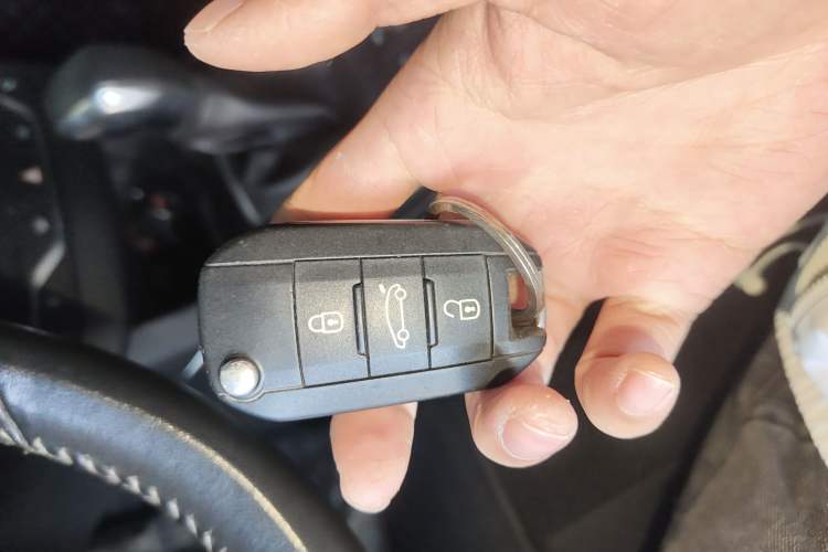 Used Peugeot 408 2015 1.2T Automatic Luxury Edition Interior 1