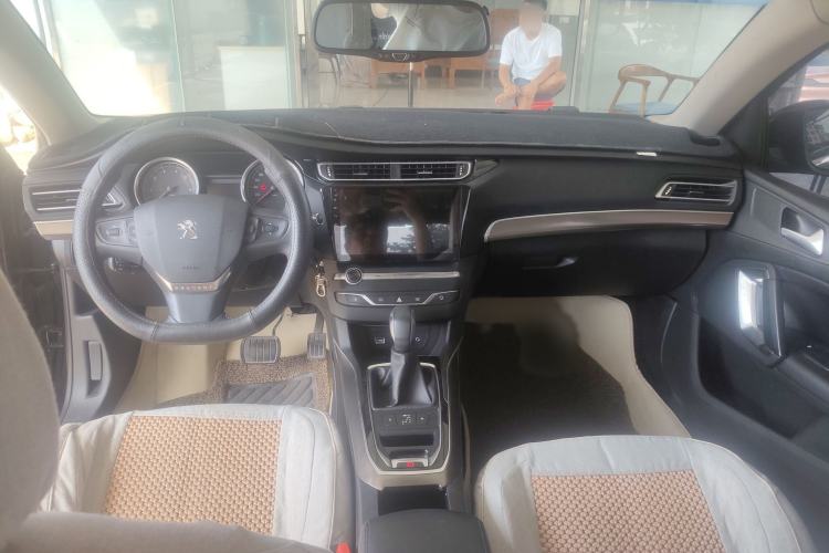 Used Peugeot 408 2015 1.2T Automatic Luxury Edition Interior 3