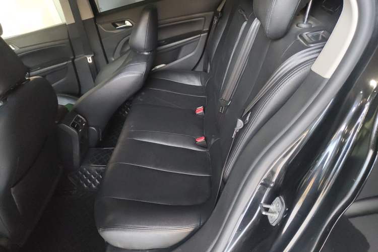 Used Peugeot 408 2015 1.2T Automatic Luxury Edition Interior 4