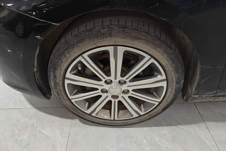 Used Peugeot 408 2015 1.2T Automatic Luxury Edition Left Front Wheel Hub