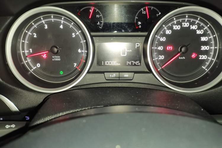 Used Peugeot 408 2015 1.2T Automatic Luxury Edition Odometer Close Up