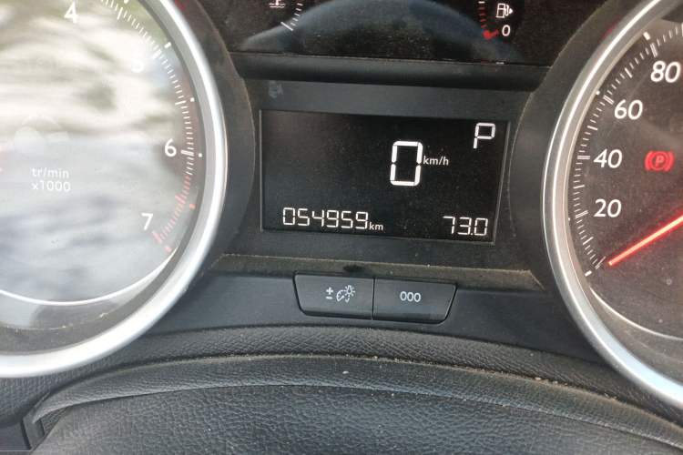 Used Peugeot 408 2015 1.2T Automatic Luxury Edition Odometer Close Up