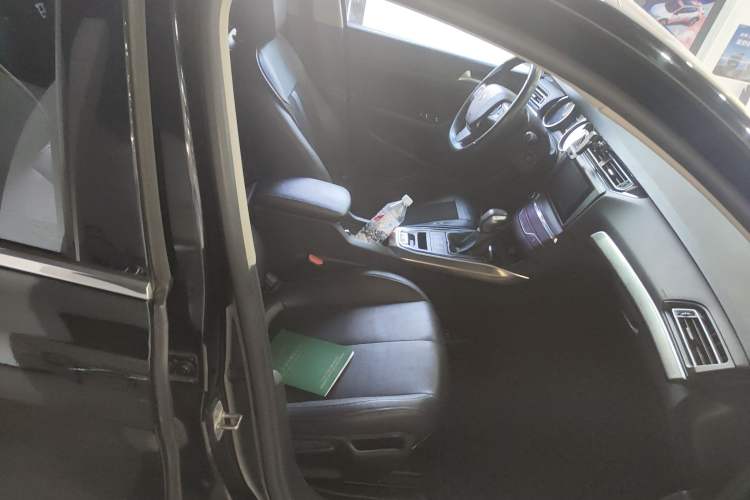 Used Peugeot 408 2015 1.2T Automatic Luxury Edition Right Front Seat