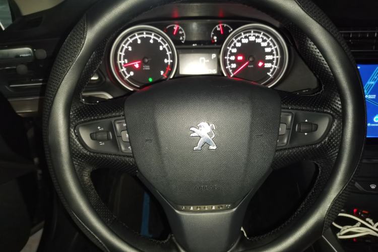 Used Peugeot 408 2015 1.2T Automatic Luxury Edition Steering Wheel