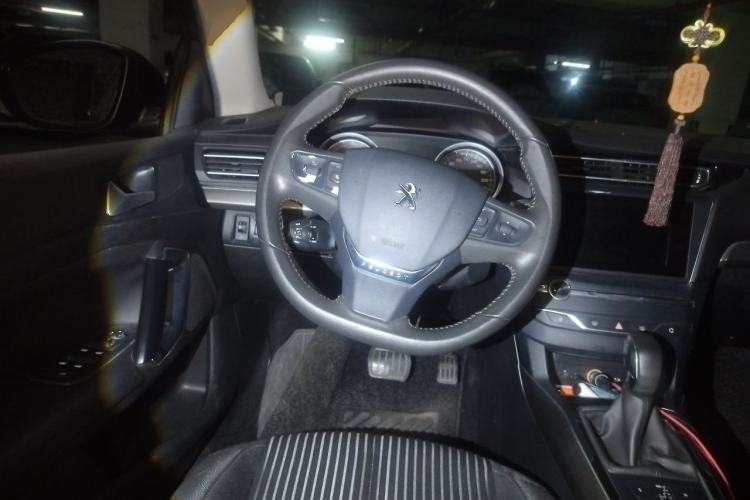 Used Peugeot 408 2015 1.2T Automatic Luxury Edition Steering Wheel
