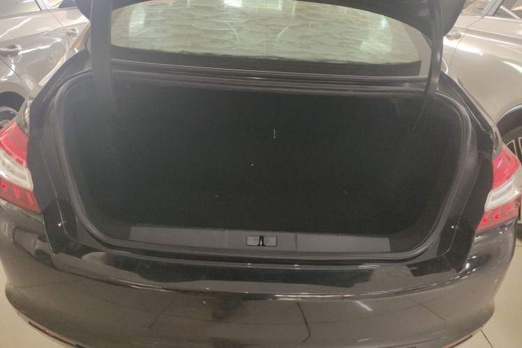 Used Peugeot 408 2015 1.2T Automatic Luxury Edition Trunk