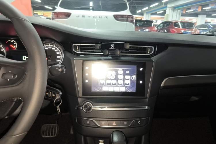 Used Peugeot 408 2015 1.2T Automatic Luxury Edition Audio And AC Panel