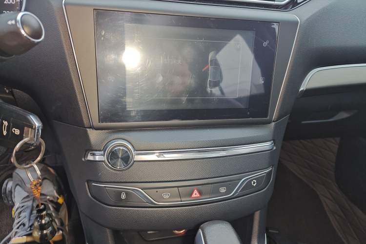 Used Peugeot 408 2015 1.2T Automatic Luxury Edition Audio And AC Panel