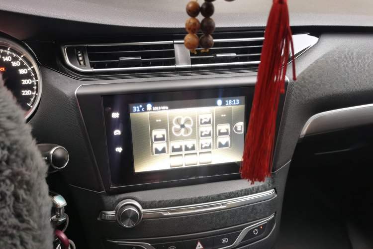Used Peugeot 408 2015 1.2T Automatic Luxury Edition Audio And AC Panel
