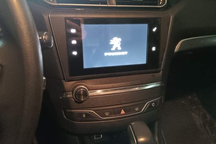 Used Peugeot 408 2015 1.2T Automatic Luxury Edition Audio And AC Panel