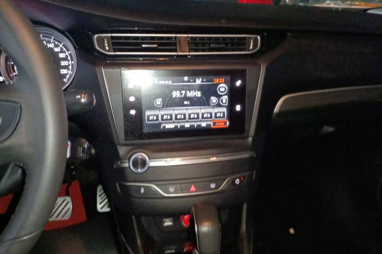 Used Peugeot 408 2015 1.2T Automatic Luxury Edition Audio And AC Panel