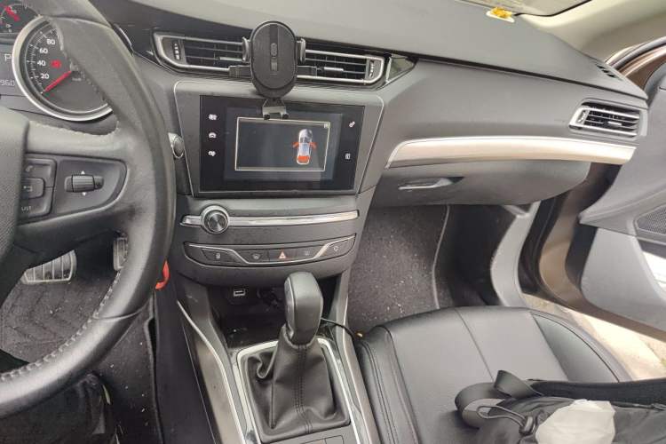 Used Peugeot 408 2015 1.2T Automatic Luxury Edition Audio And AC Panel