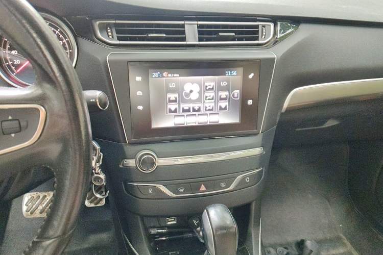 Used Peugeot 408 2015 1.2T Automatic Luxury Edition Audio And AC Panel