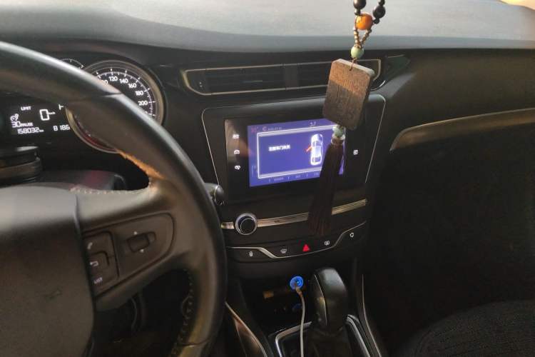 Used Peugeot 408 2015 1.2T Automatic Luxury Edition Audio And AC Panel