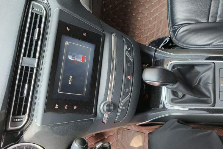 Used Peugeot 408 2015 1.2T Automatic Luxury Edition Audio And AC Panel