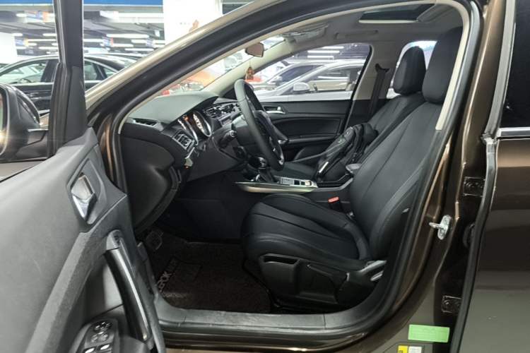 Used Peugeot 408 2015 1.2T Automatic Luxury Edition Driver Seat