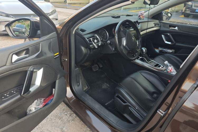 Used Peugeot 408 2015 1.2T Automatic Luxury Edition Driver Seat