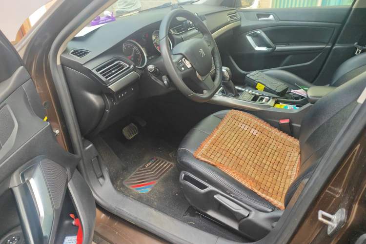 Used Peugeot 408 2015 1.2T Automatic Luxury Edition Driver Seat