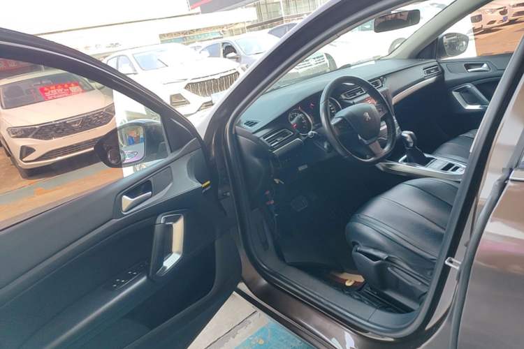 Used Peugeot 408 2015 1.2T Automatic Luxury Edition Driver Seat