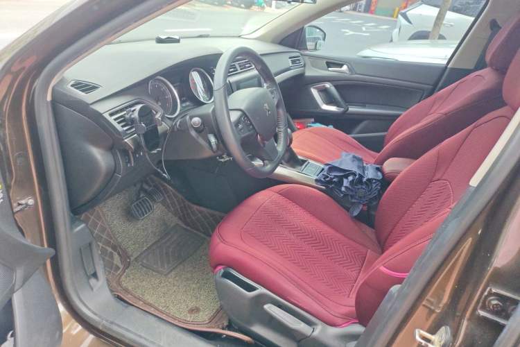 Used Peugeot 408 2015 1.2T Automatic Luxury Edition Driver Seat