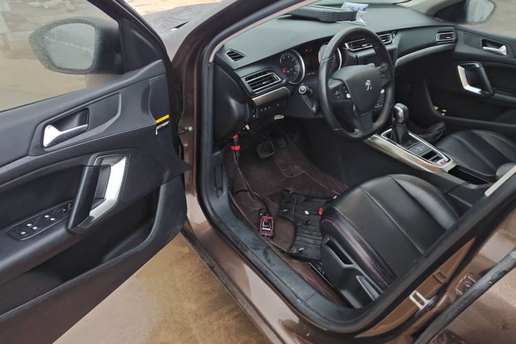 Used Peugeot 408 2015 1.2T Automatic Luxury Edition Driver Seat
