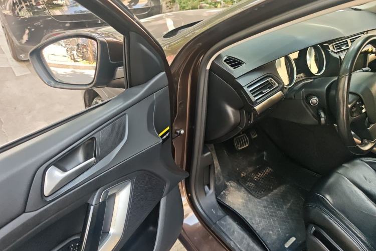 Used Peugeot 408 2015 1.2T Automatic Luxury Edition Driver Seat