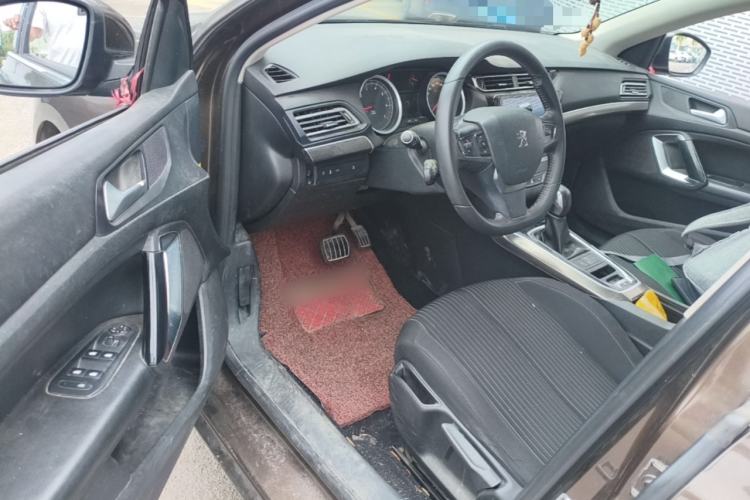 Used Peugeot 408 2015 1.2T Automatic Luxury Edition Driver Seat
