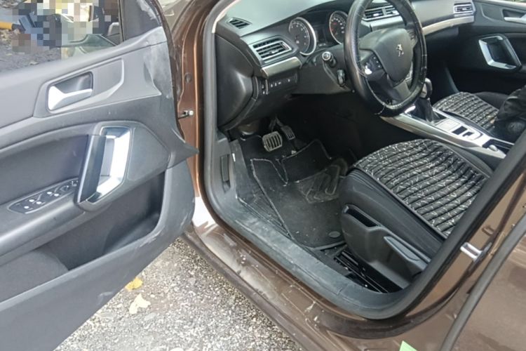 Used Peugeot 408 2015 1.2T Automatic Luxury Edition Driver Seat